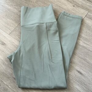 New Athleta salutation leggings